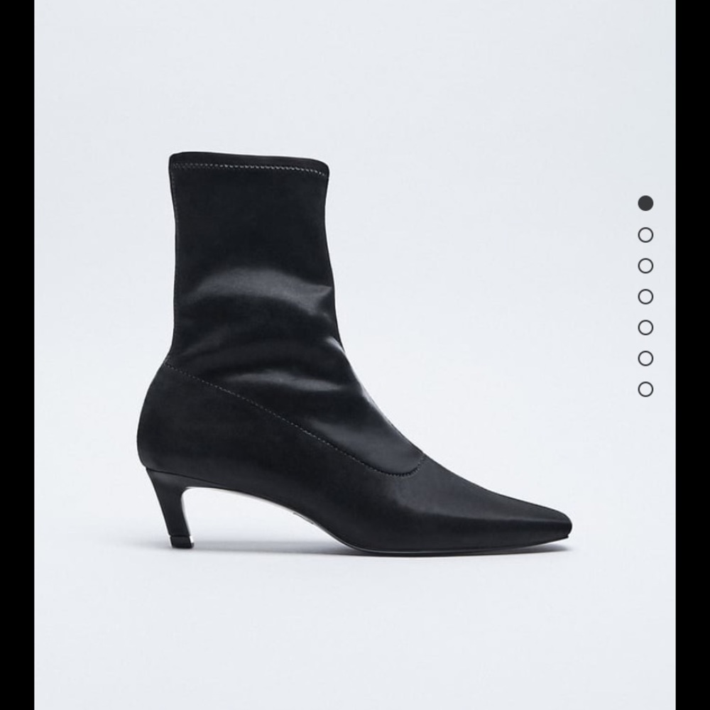 Stretchy Kitten Ankle boot